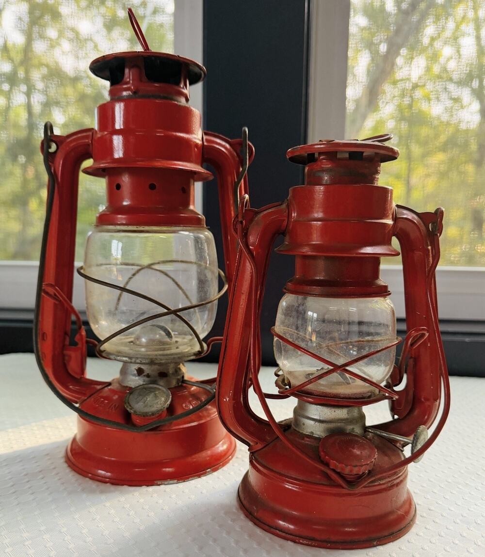 Vintage Red Oil Lamp Lanterns Set of 2 No. 80 & Japan Kerosene Oil Lamps